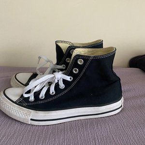 Black Converse size 8